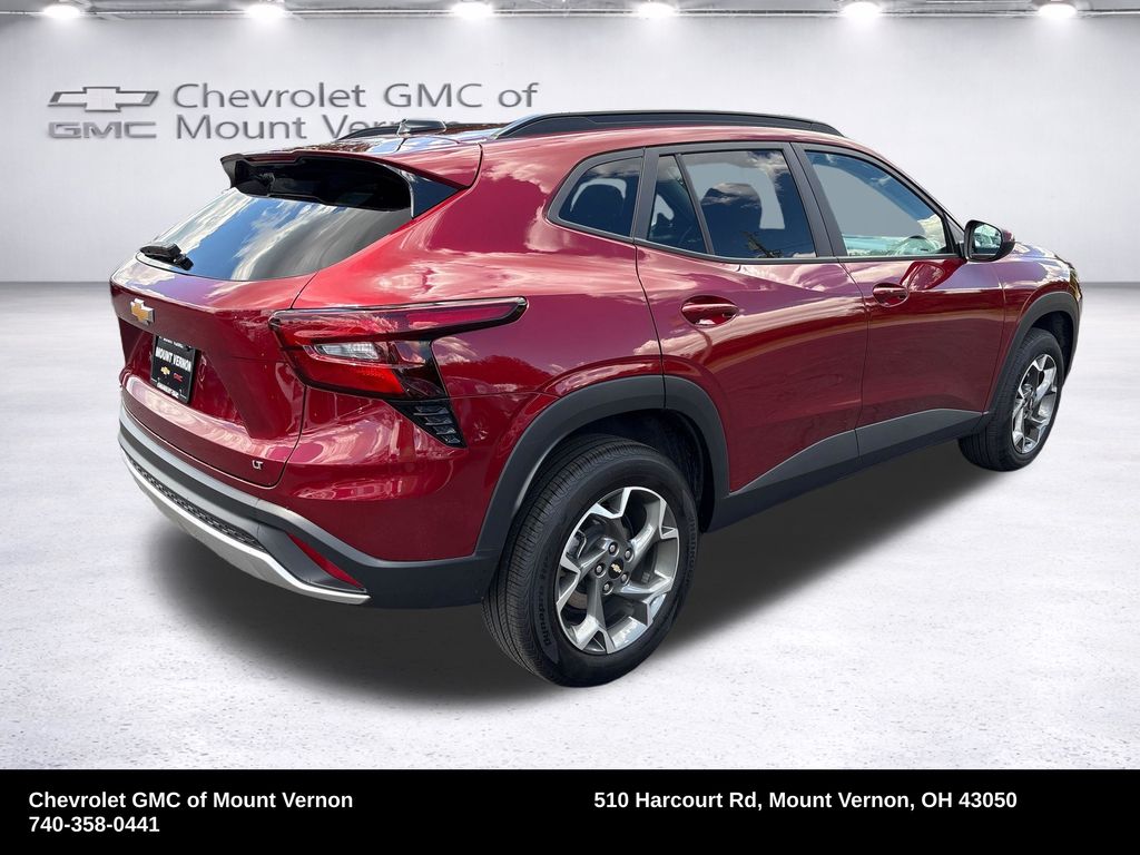 2025 Chevrolet Trax LT - Image 5