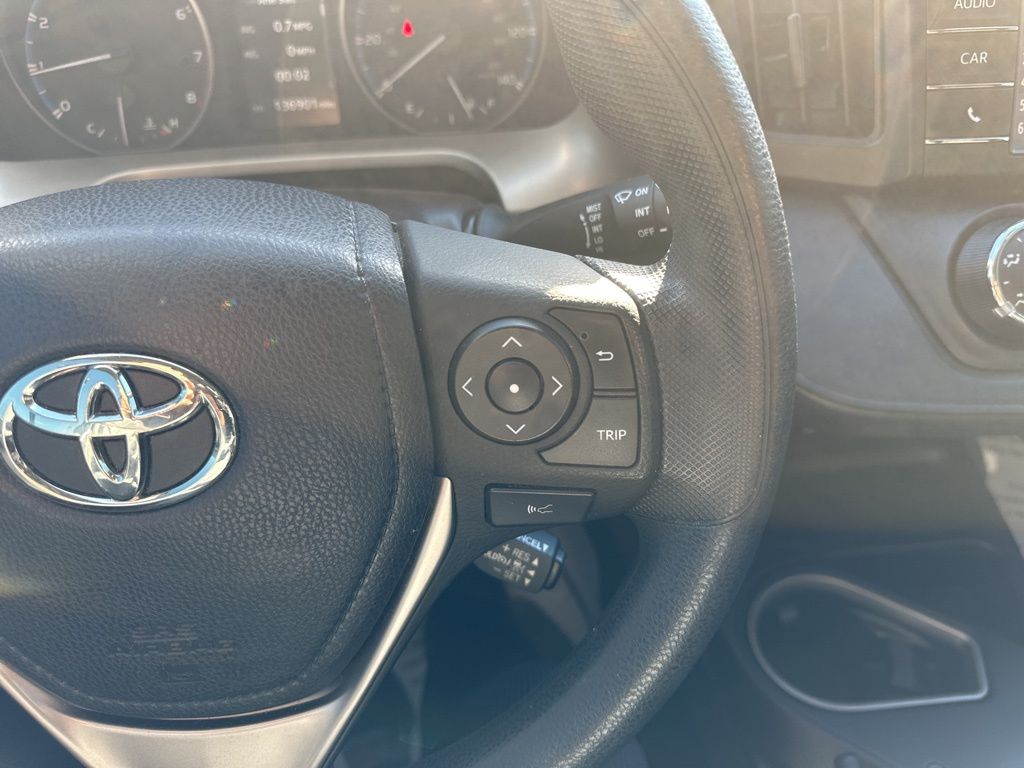 2017 Toyota RAV4 LE 36