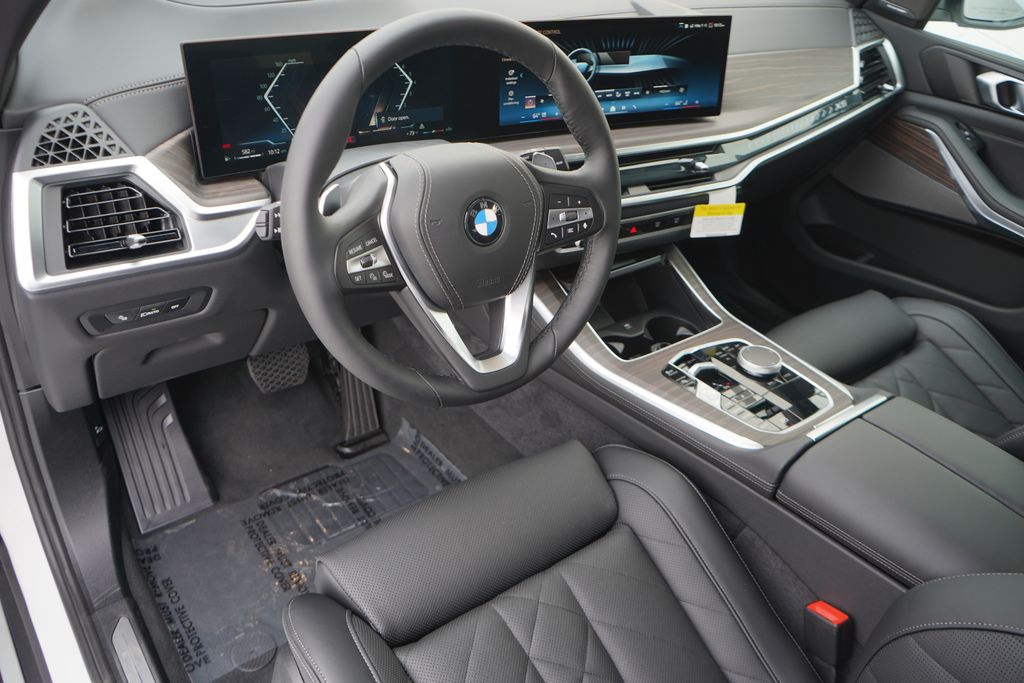 2025 BMW X5 sDrive40i 12