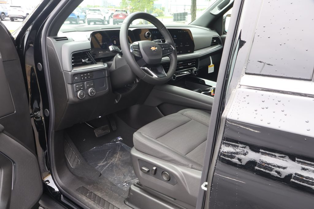 Thumbnail: 2026 Chevrolet Tahoe - 14