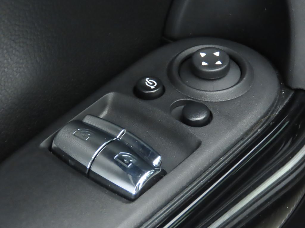 Thumbnail: 2023 MINI Cooper - 23