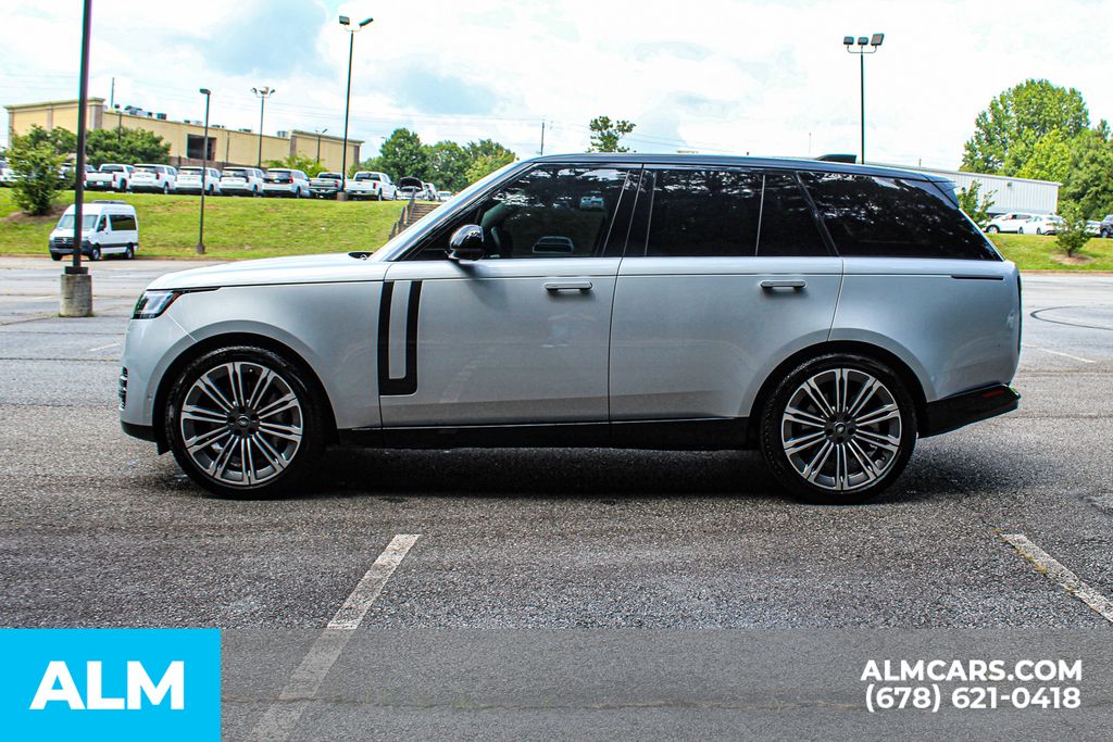 Used 2024 Silver Land Rover SE image 7