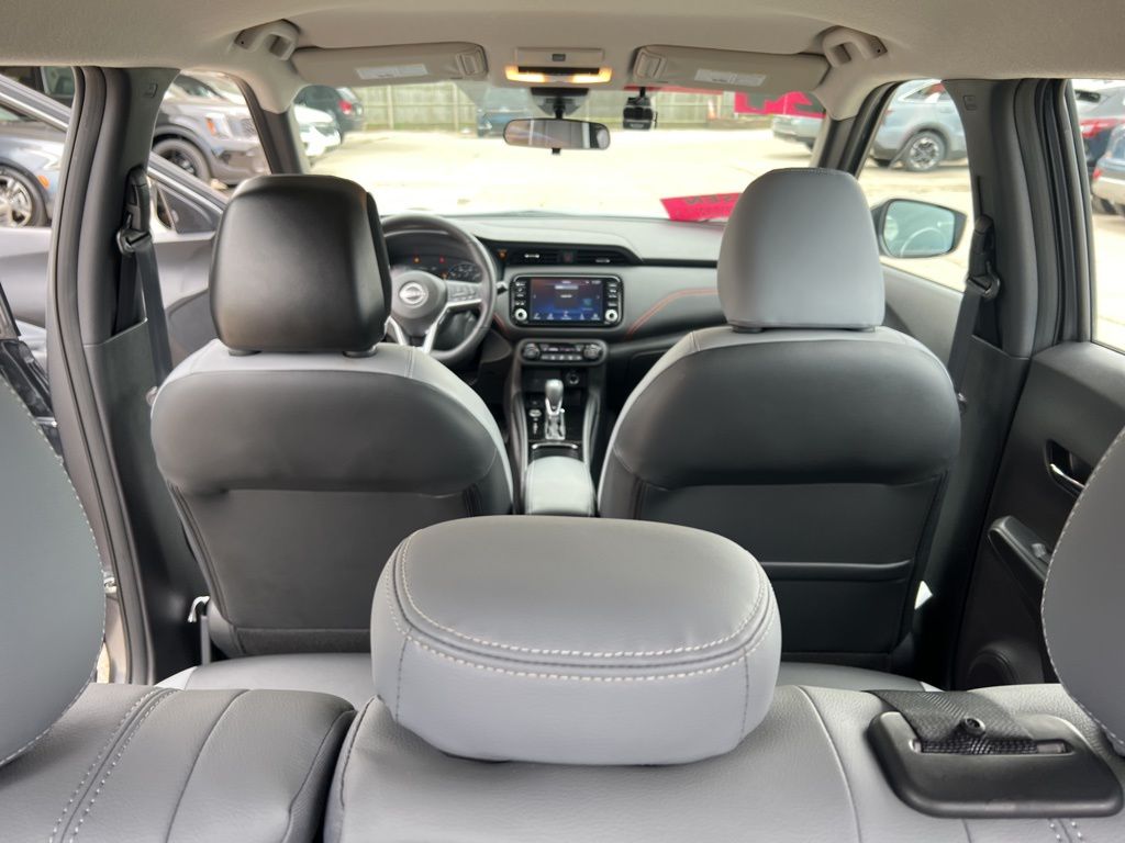 2024 Nissan Kicks SR photo