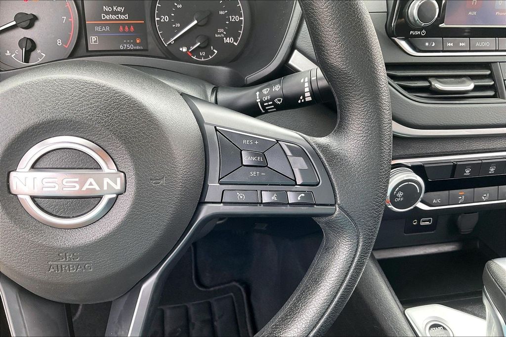 Used 2024 Nissan Altima Sedan