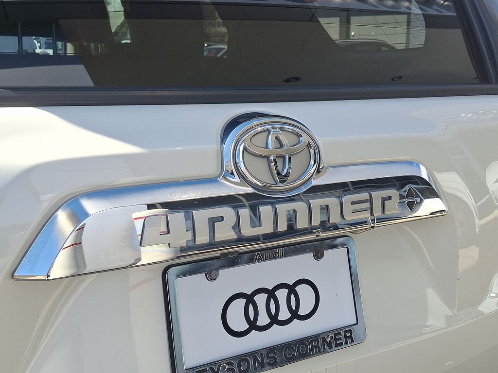 2019 Toyota 4Runner Limited 31