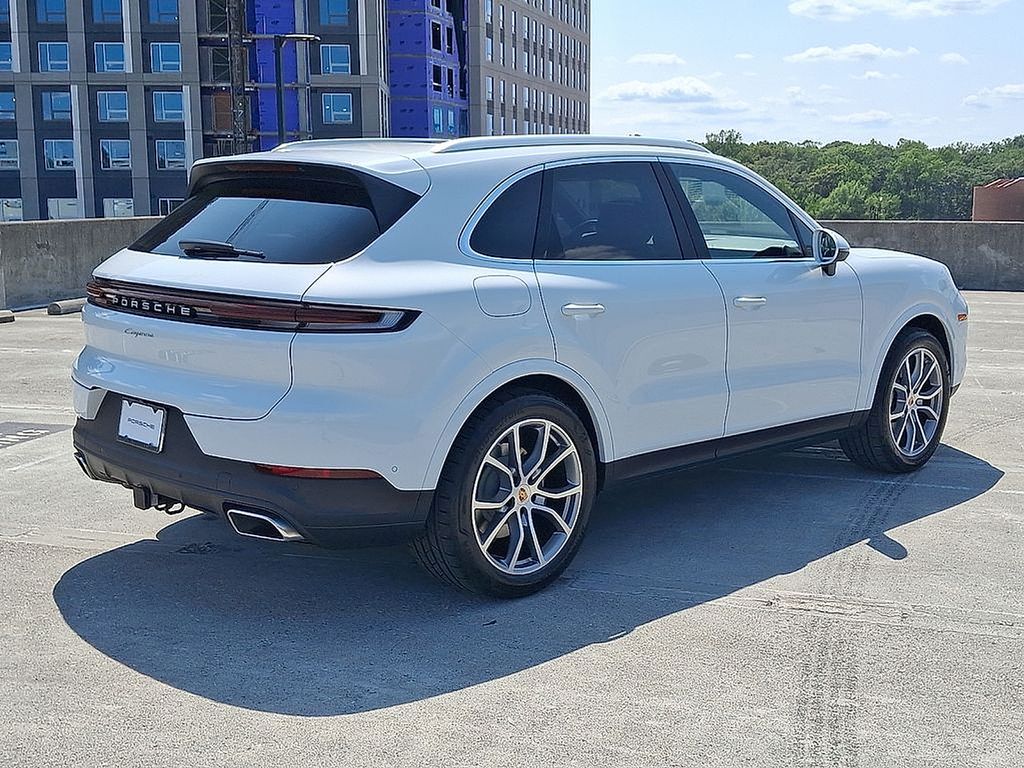 Thumbnail: 2026 Porsche Cayenne - 8