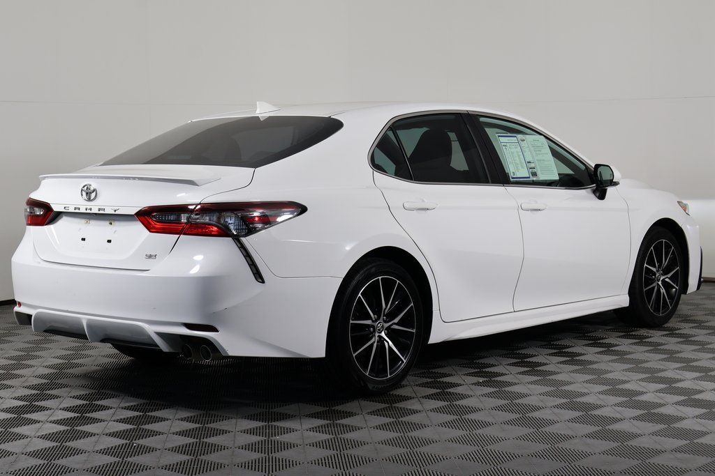 Thumbnail: 2022 Toyota Camry - 4