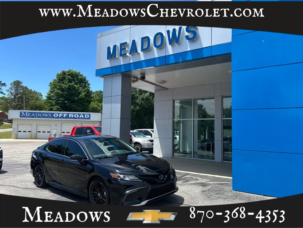 Midnight Black Metallic 2023 Toyota Camry Sedan Front-Wheel Drive 8-Speed Automatic