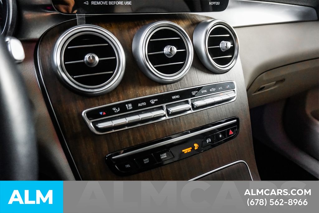 Used 2022 Gray Mercedes-Benz GLC 300 image 36