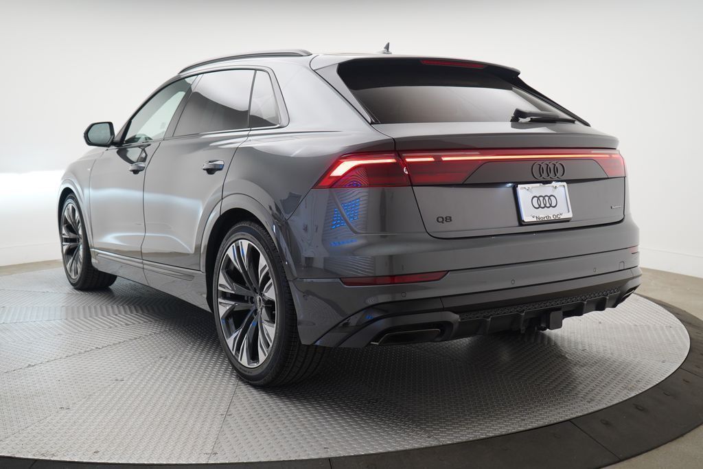 Thumbnail: 2026 Audi Q8 - 3