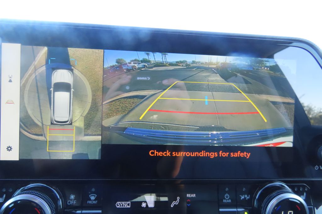 Thumbnail: 2026 Toyota Highlander - 15