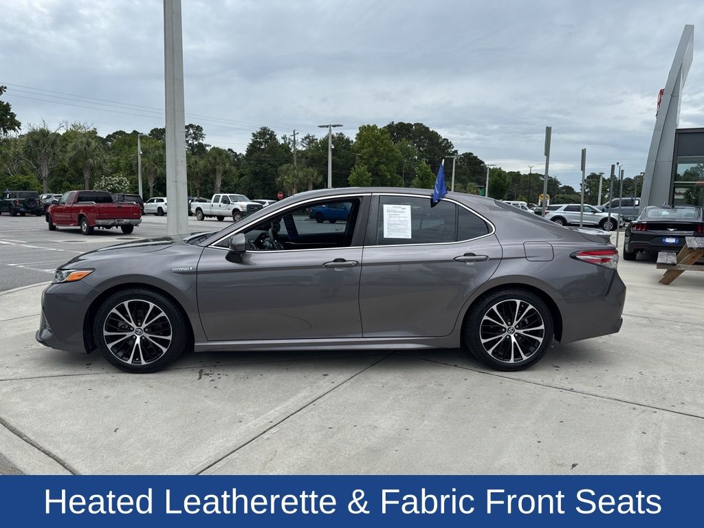 2018 Toyota Camry Hybrid SE