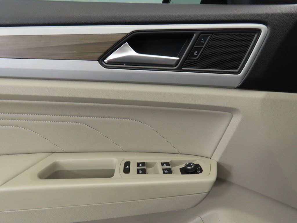 2022 Volkswagen Atlas SEL 23
