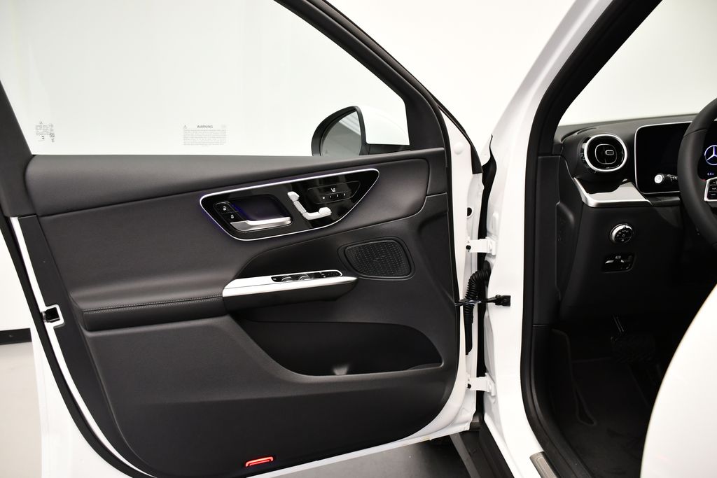 Thumbnail: 2026 Mercedes-Benz GLC - 31