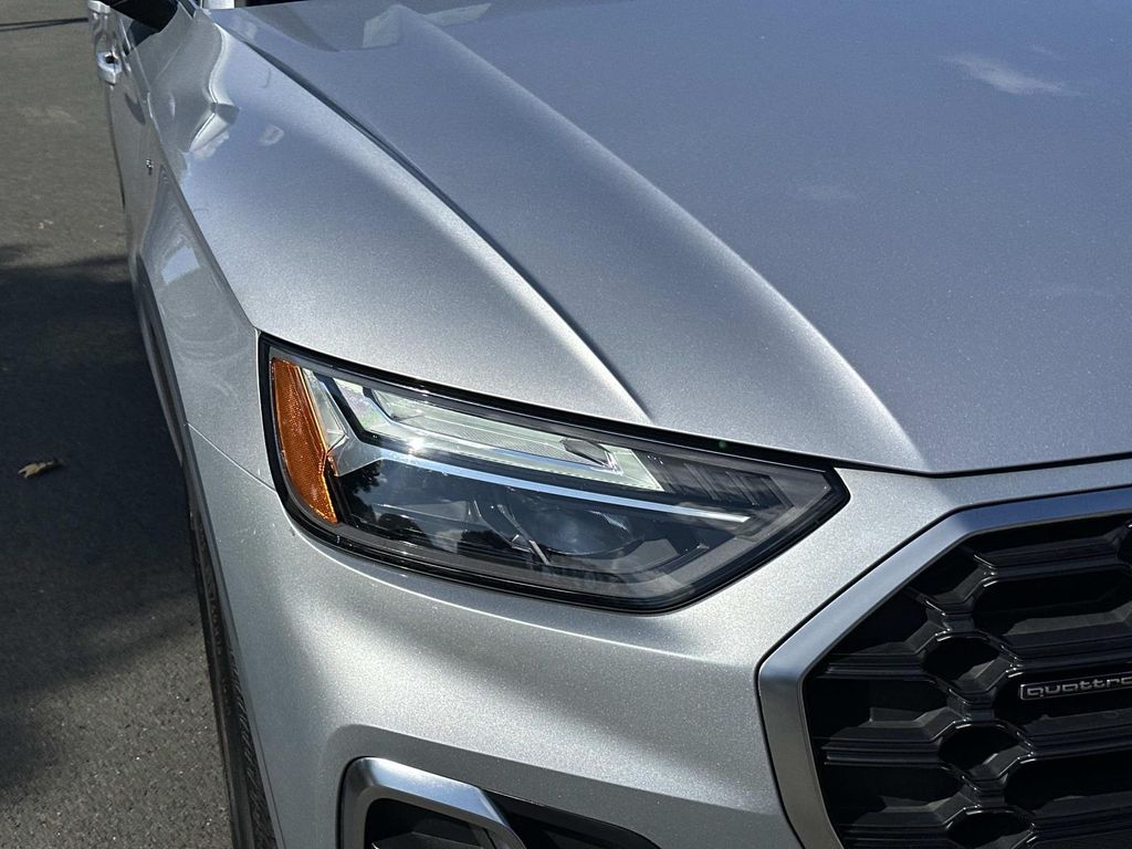 Thumbnail: 2023 Audi Q5 - 4