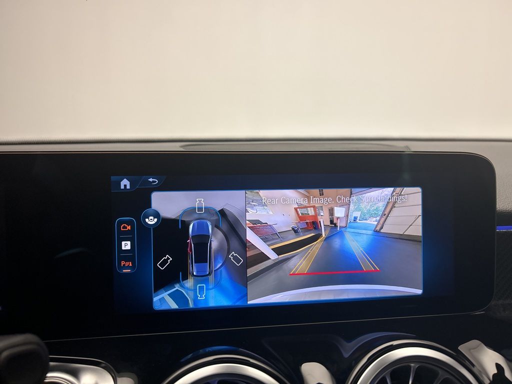 Thumbnail: 2026 Mercedes-Benz GLB - 19