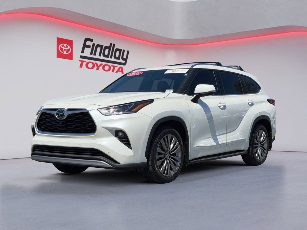 2021 Toyota Highlander Platinum 4x4 V6's photo