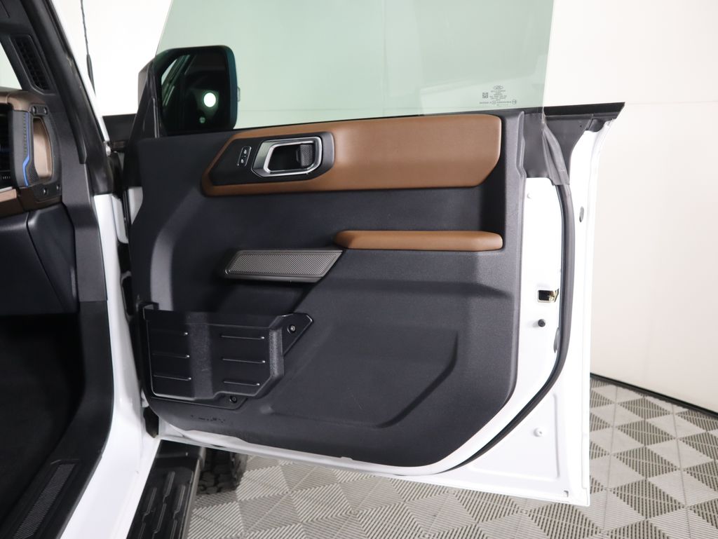 Thumbnail: 2022 Ford Bronco - 26