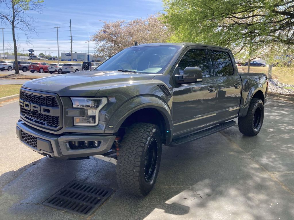 Used 2020  Ford Raptor image 4