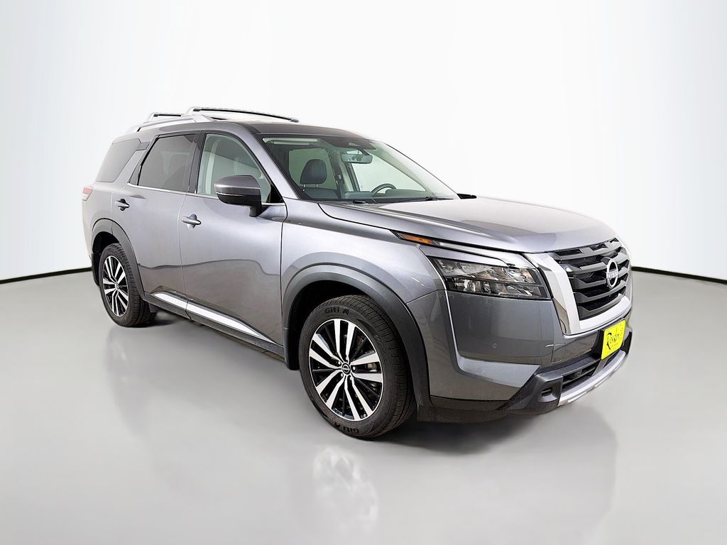 Used 2025 Nissan Pathfinder SUV