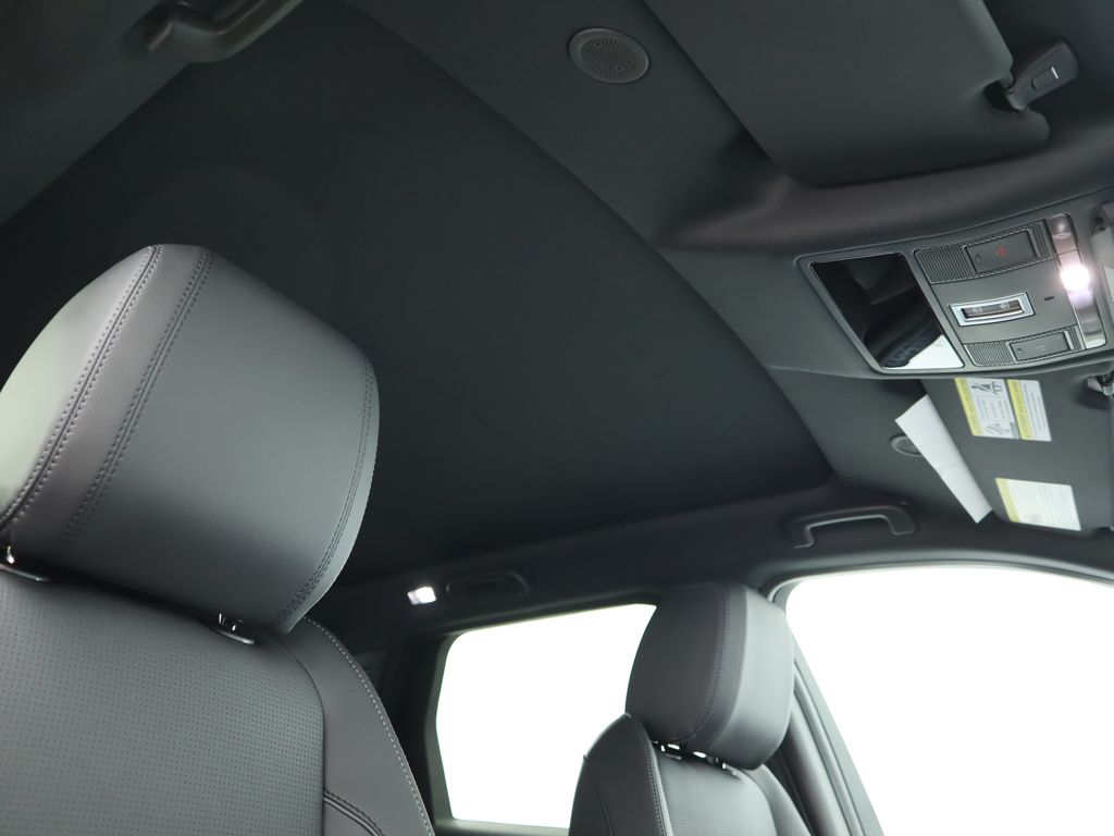 Thumbnail: 2024 Land Rover Discovery Sport - 19
