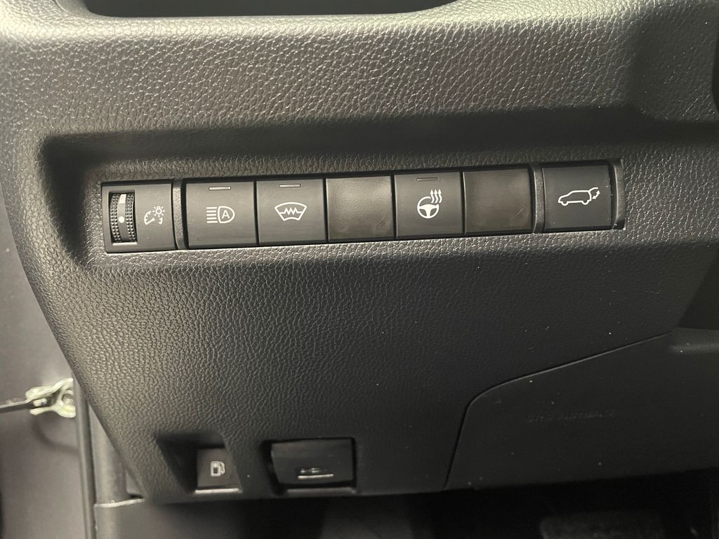 2024 Toyota RAV4 XLE 20