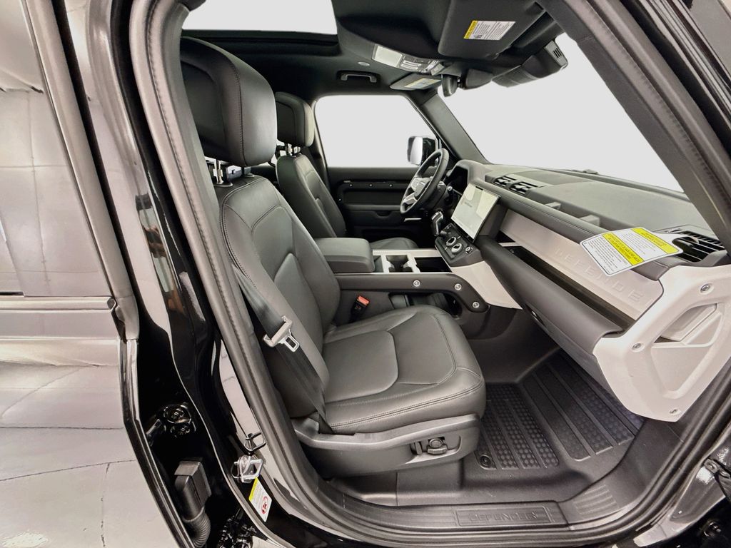 Thumbnail: 2026 Land Rover Defender - 19