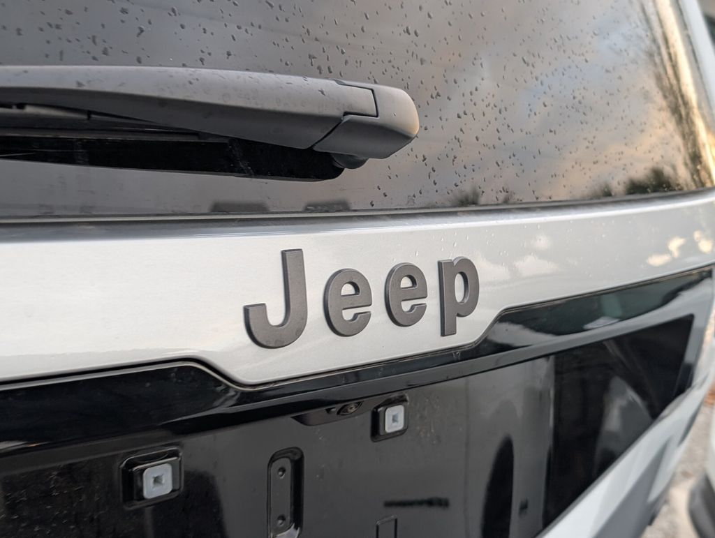 new 2026 Jeep Cherokee car, priced at $41,810