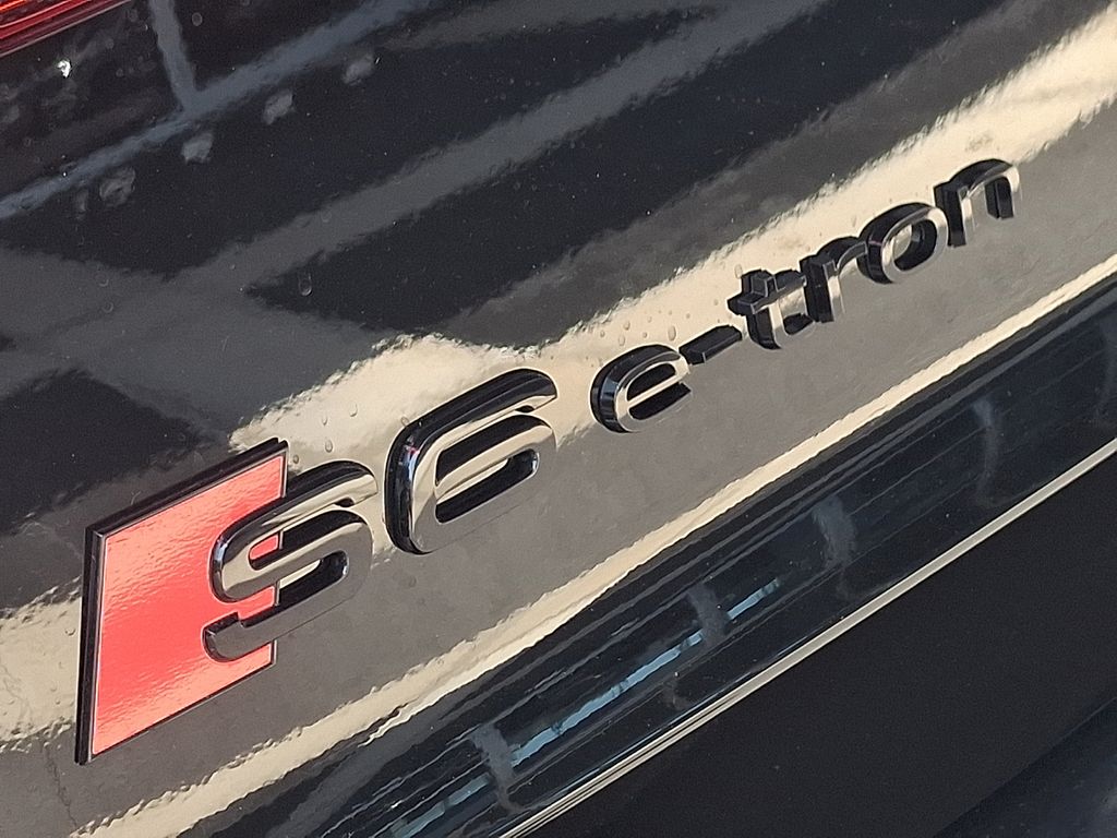 Thumbnail: 2027 Audi e-tron S - 22