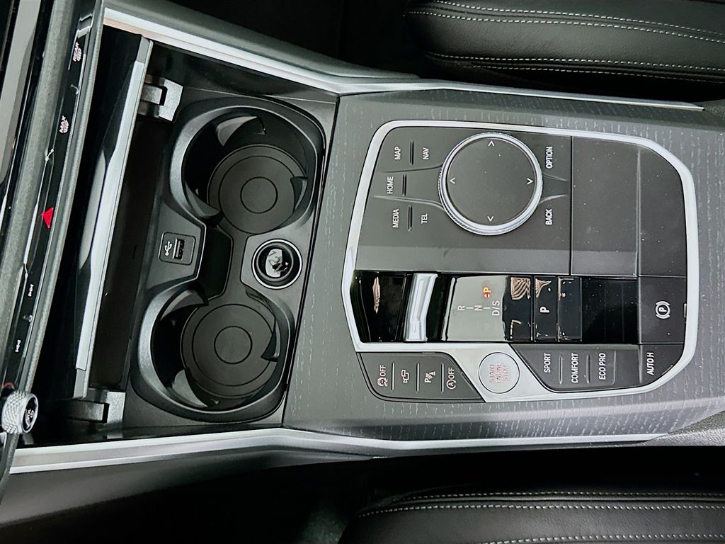 Thumbnail: 2026 BMW 3 Series - 15