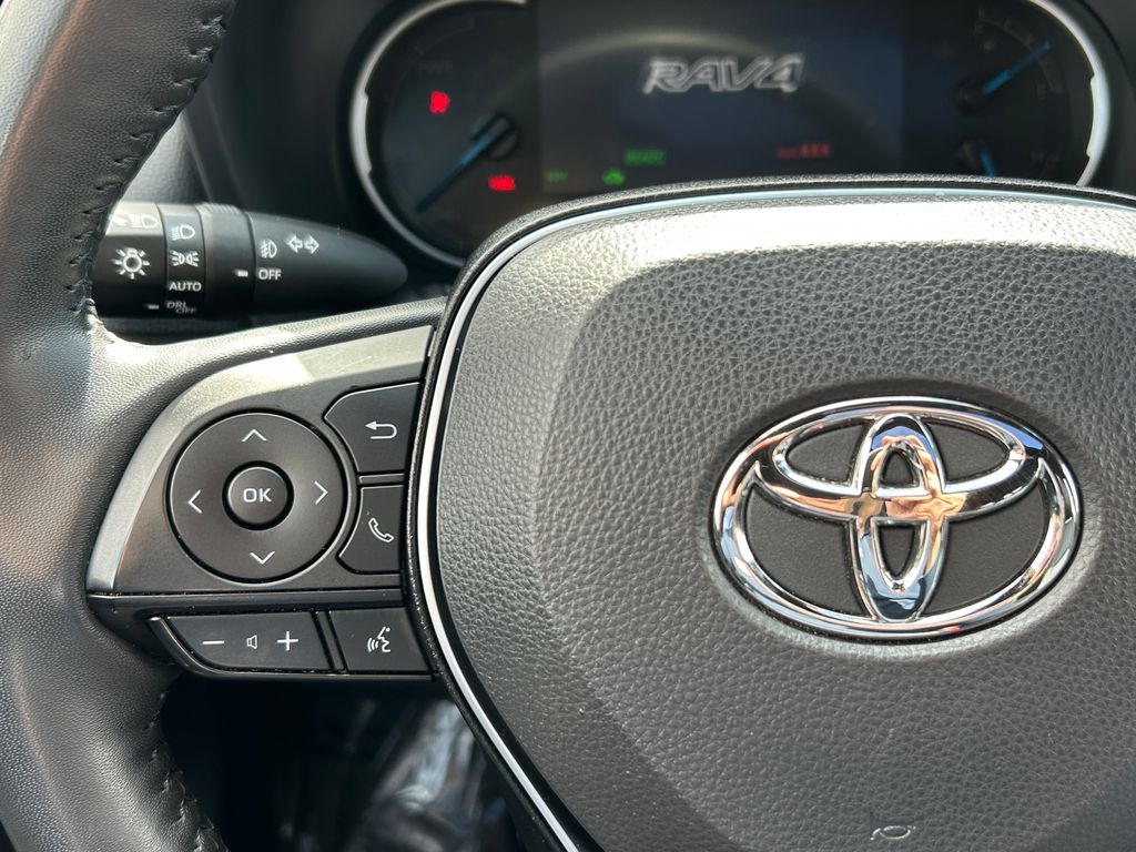 Thumbnail: 2021 Toyota RAV4 - 19