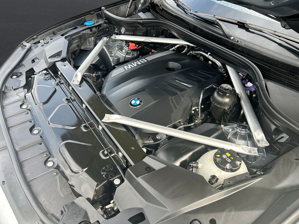 Thumbnail: 2025 BMW X5 - 14