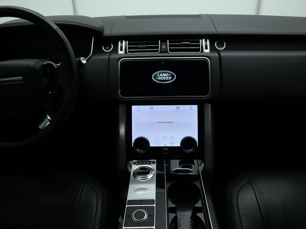 2020 Land Rover Range Rover SE 13