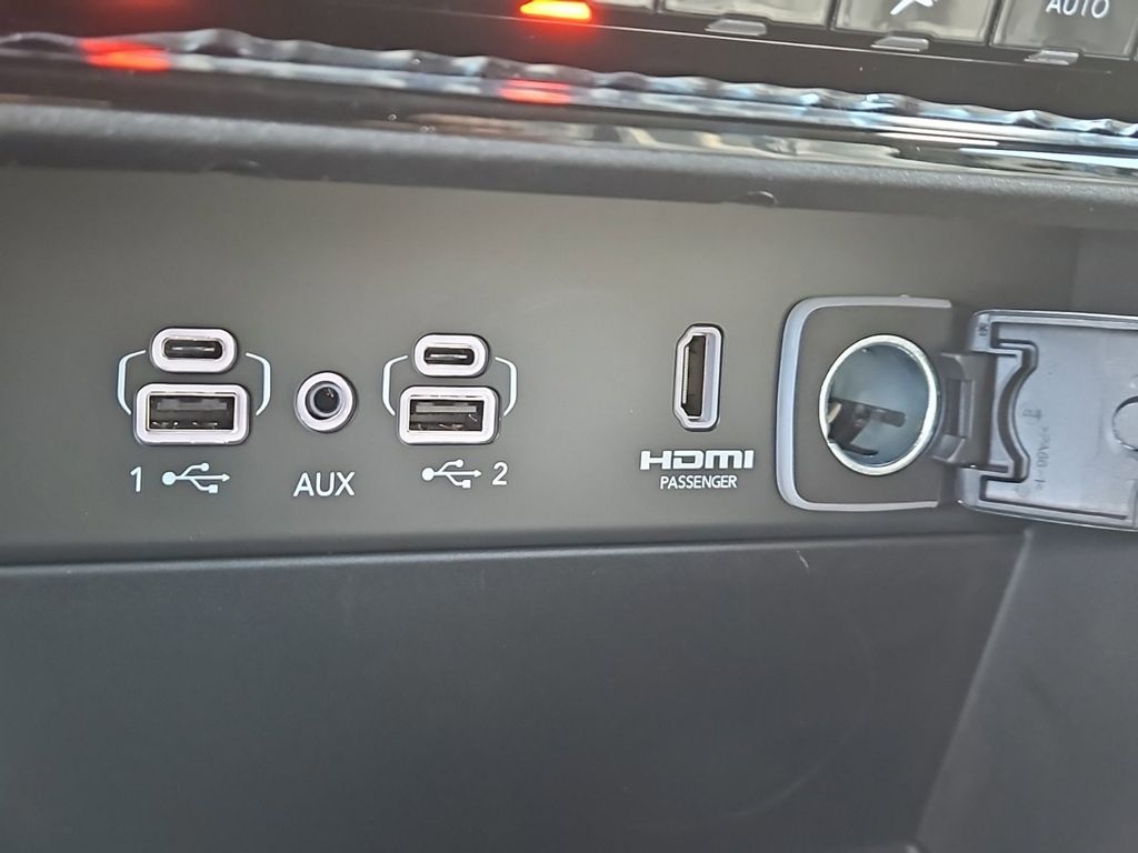 2025 Jeep Grand Cherokee 4xe photo