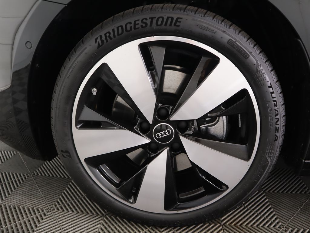 Thumbnail: 2025 Audi A5 - 32