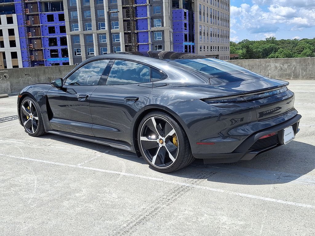 Thumbnail: 2022 Porsche Taycan - 3