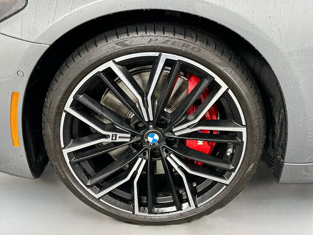 Thumbnail: 2023 BMW 5 Series - 32