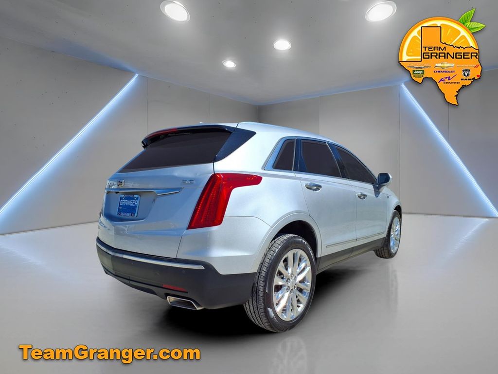 Used 2017 Cadillac XT5 Luxury with VIN 1GYKNBRS6HZ107565 for sale in Orange, TX