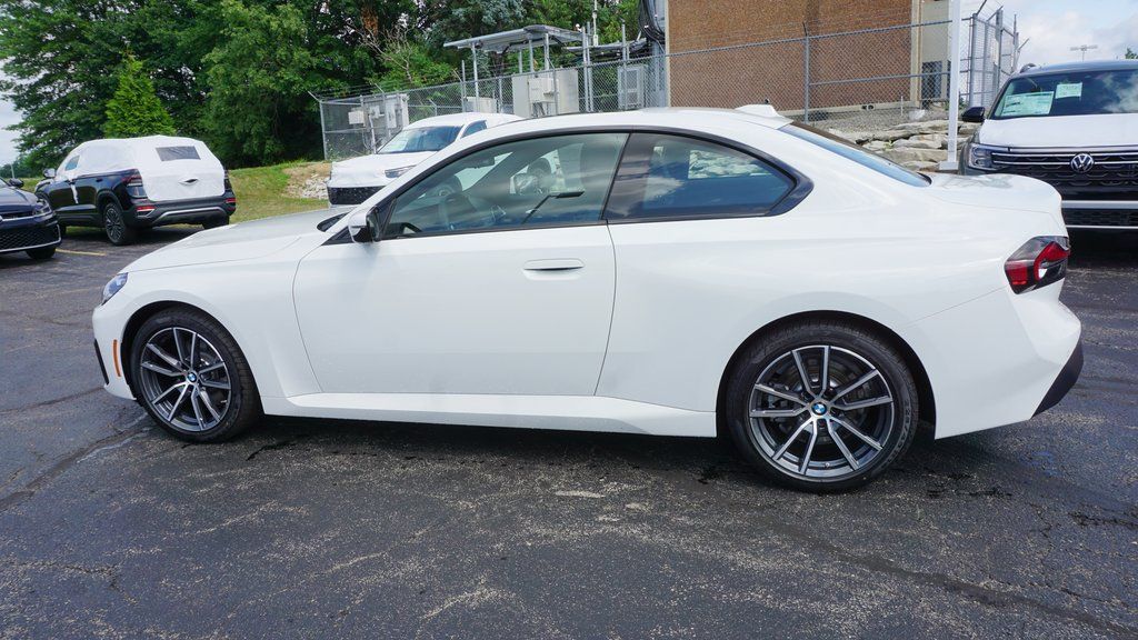 2025 BMW 2 Series 230i - Photo 6