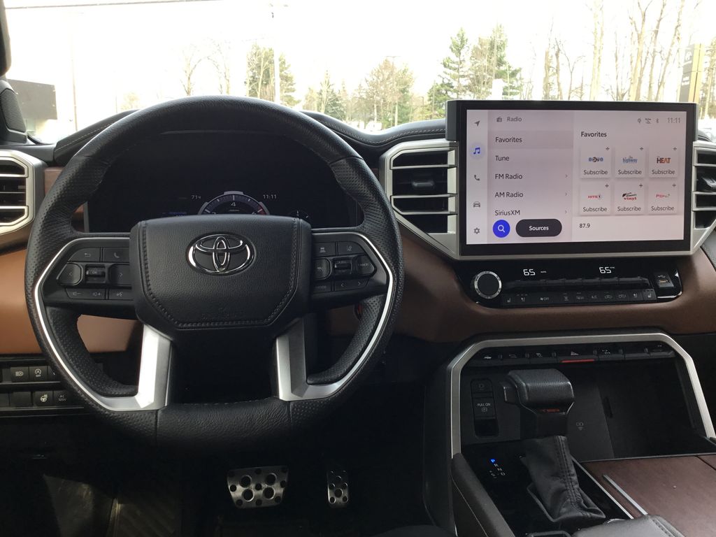 Thumbnail: 2025 Toyota Tundra - 14