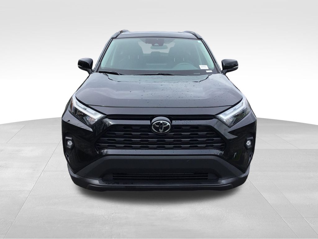 Thumbnail: 2023 Toyota RAV4 - 8