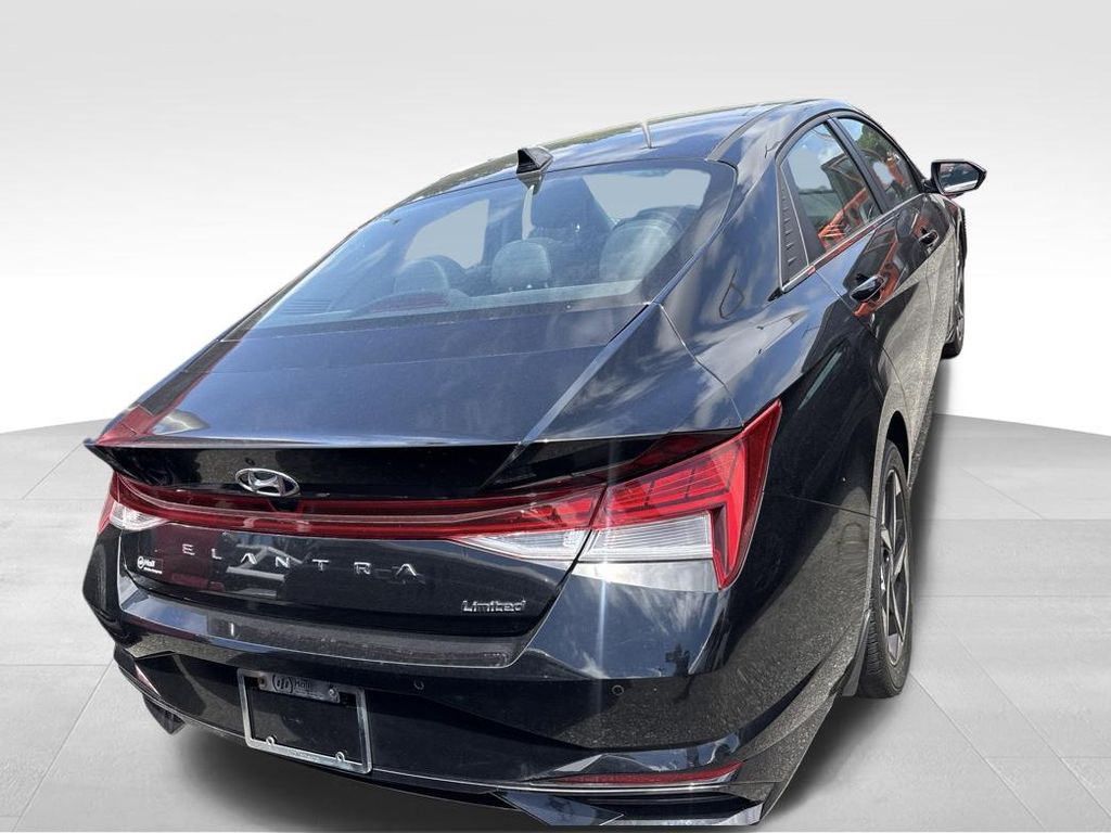 Used 2023 Black Hyundai Limited image 8