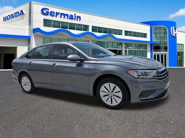 Used 2019 Platinum Gray Metallic Volkswagen 1.4T SE image 3