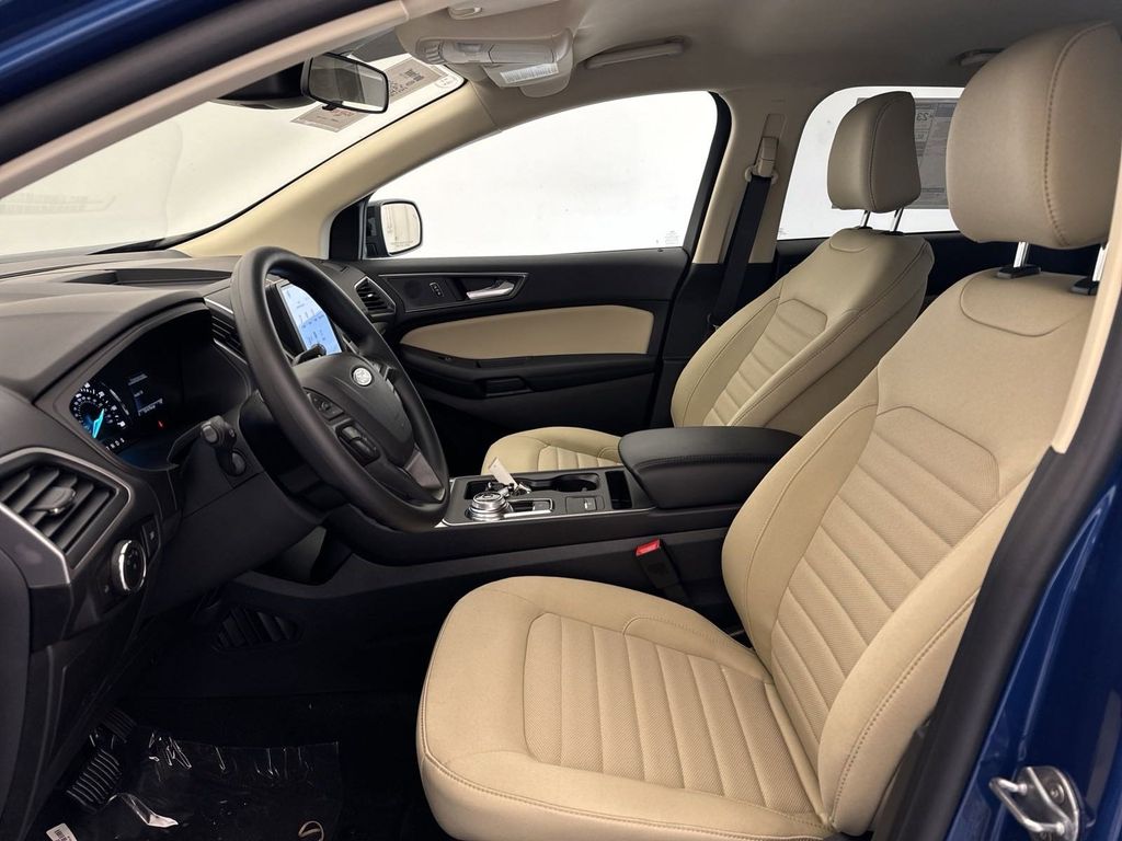 2024 Ford Edge SE photo 15