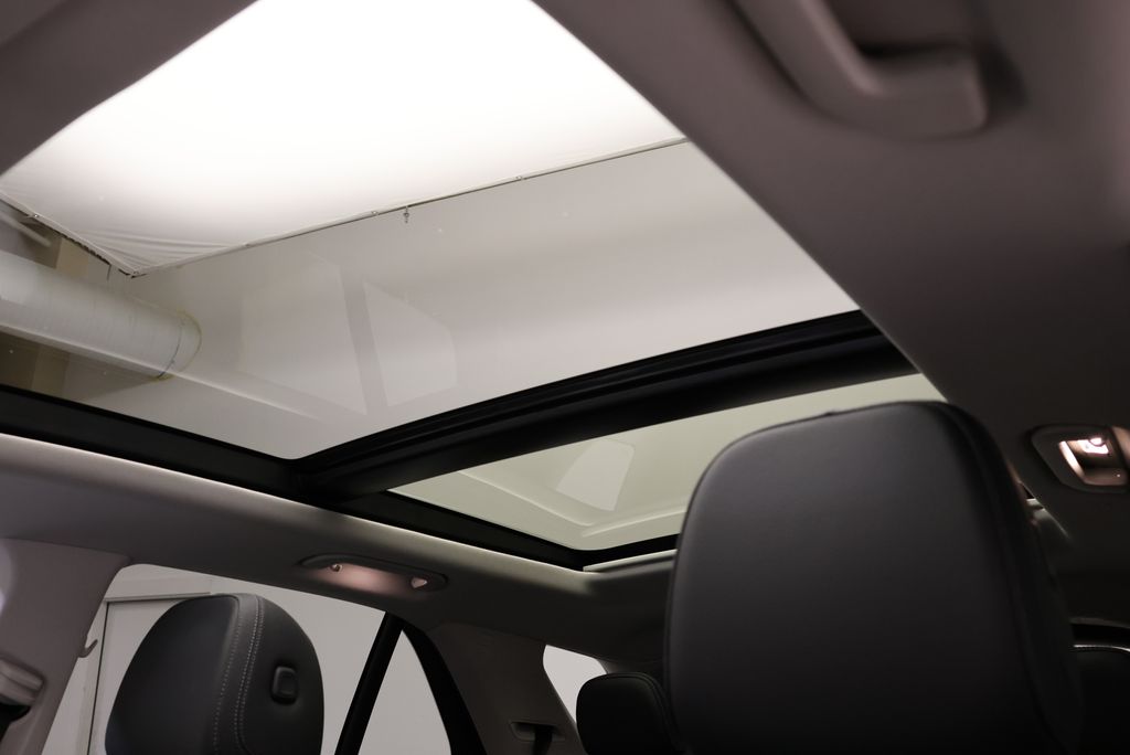 Thumbnail: 2026 Mercedes-Benz GLE - 15