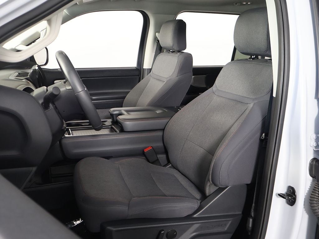 Used 2025 Silver Ford Active image 29