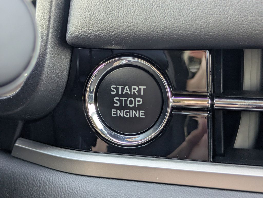 2025 Mitsubishi Outlander Plug-in Hybrid SE - Photo 30