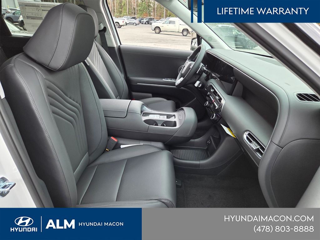 New 2026 White Hyundai SEL Premium image 18