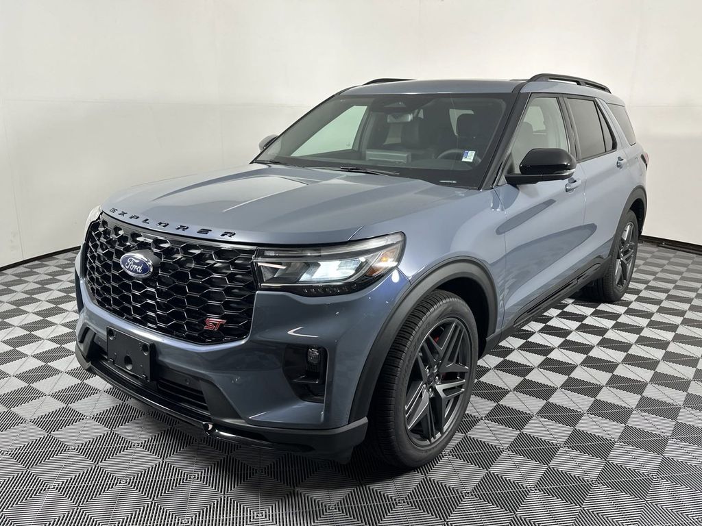 2025 Ford Explorer ST 3