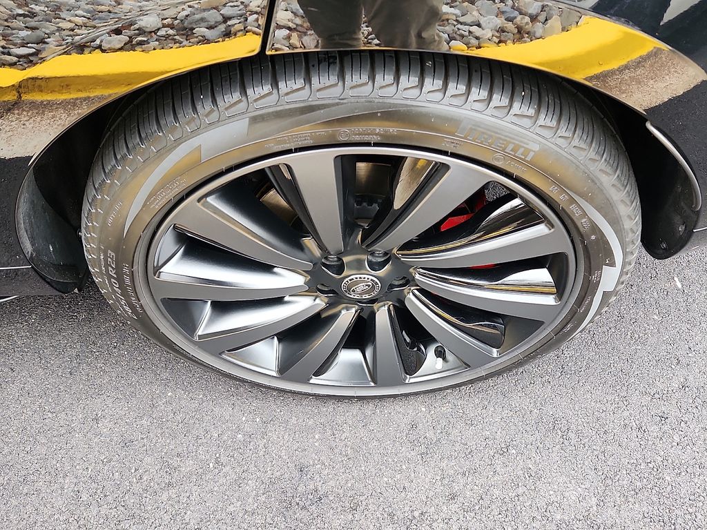 Thumbnail: 2023 Land Rover Range Rover - 8